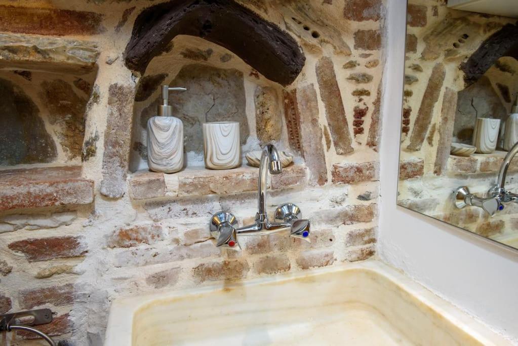 Ferienwohnung Lavrio Stone House 5 Min From The Centre/Port Exterior foto