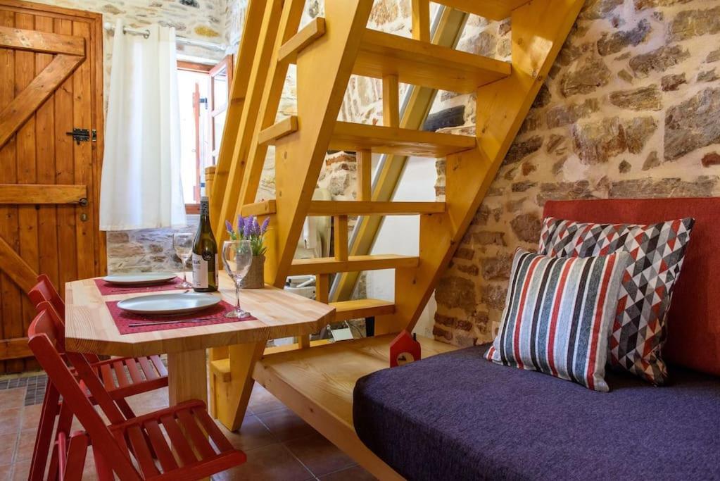 Ferienwohnung Lavrio Stone House 5 Min From The Centre/Port Exterior foto