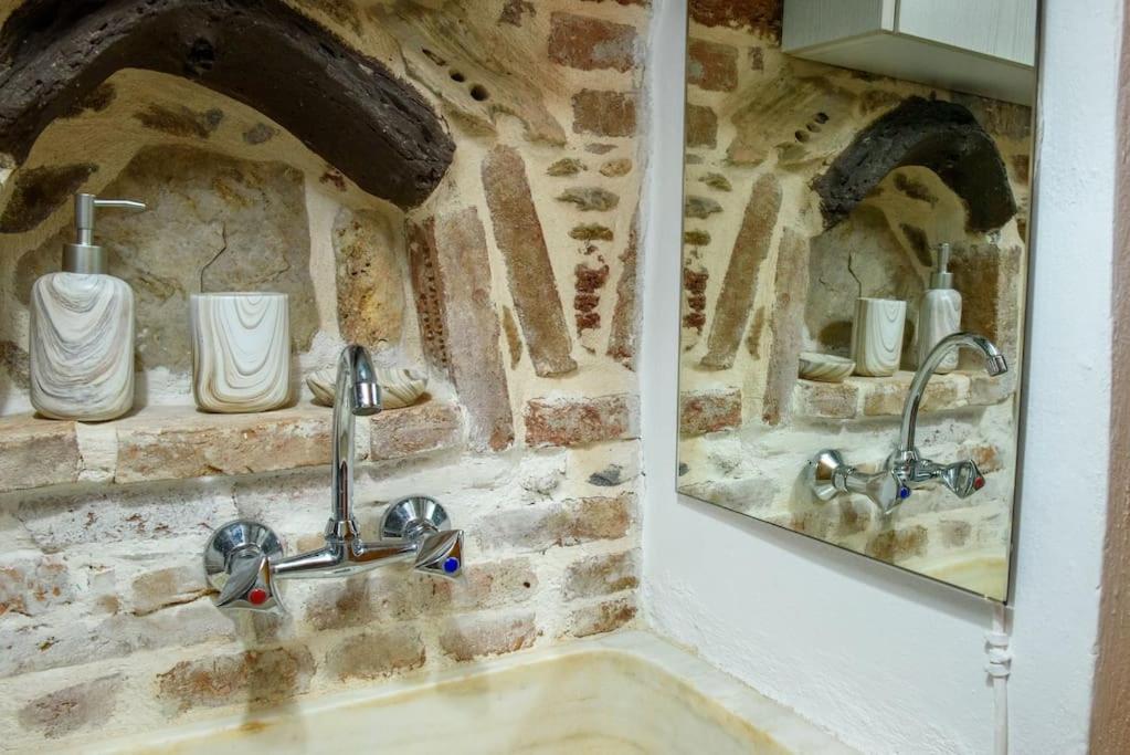 Ferienwohnung Lavrio Stone House 5 Min From The Centre/Port Exterior foto